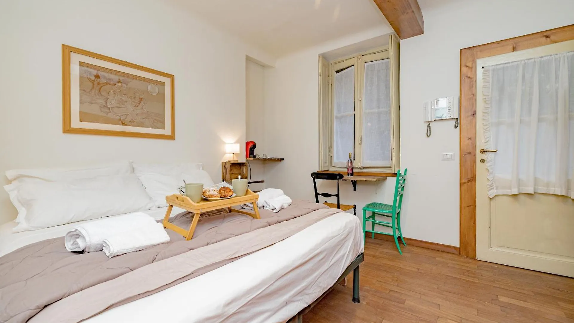アパート ミラノLuxury Naviglio House - 10 Min Cathedralアパートメント
