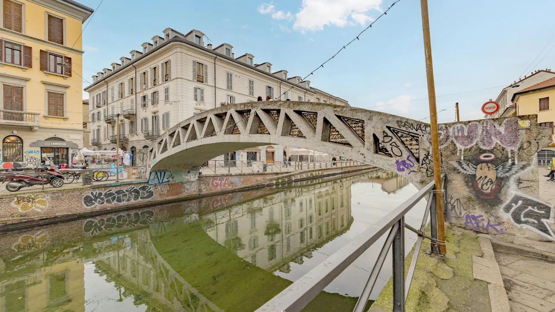 Luxury Naviglio House - 10 Min Cathedral Apartment Milan Italy