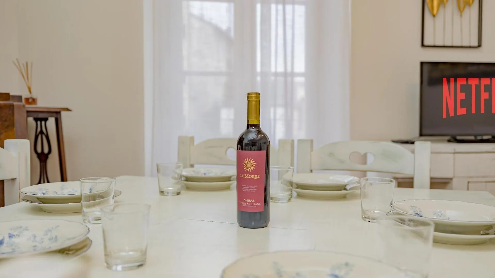 Luxury Naviglio House - 10 Min Cathedral Apartment Milan