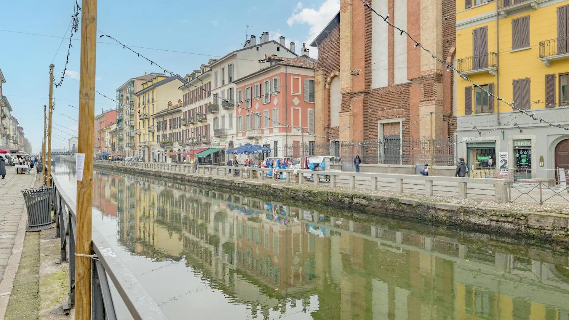 Luxury Naviglio House - 10 Min Cathedral Apartment Milan Italy