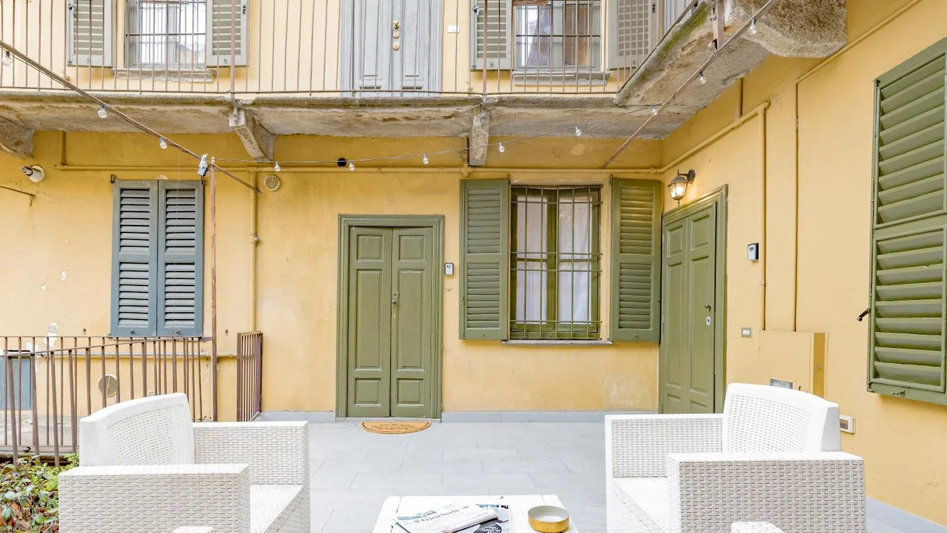 Luxury Naviglio House - 10 Min Cathedral Apartment Milan Italy