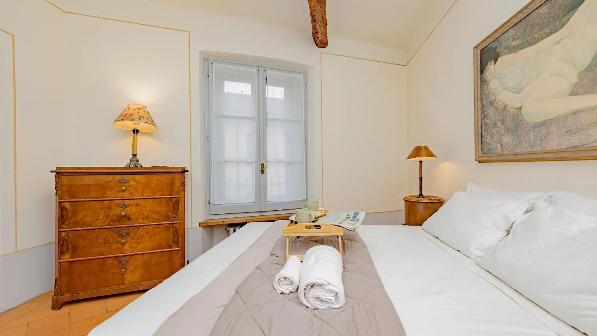 Luxury Naviglio House - 10 Min Cathedral Apartment Milan