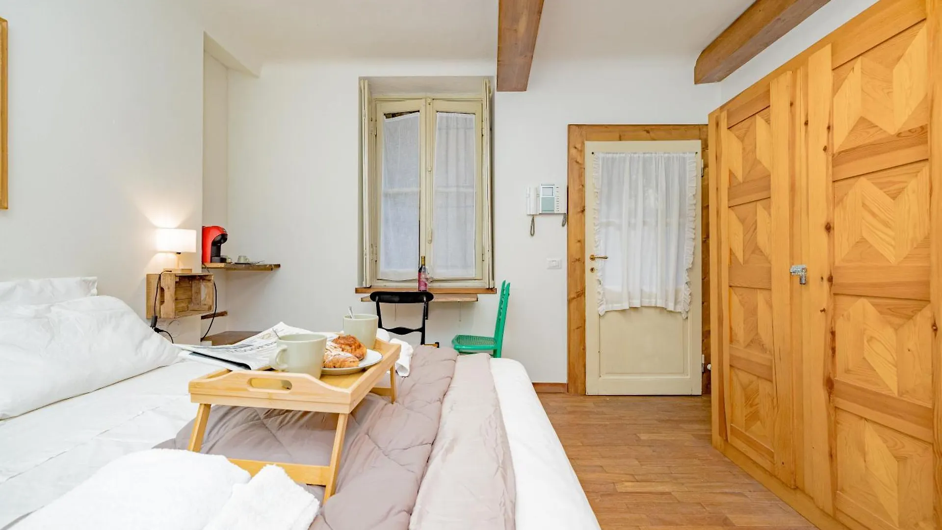 Luxury Naviglio House - 10 Min Cathedral Apartment Milan Italy
