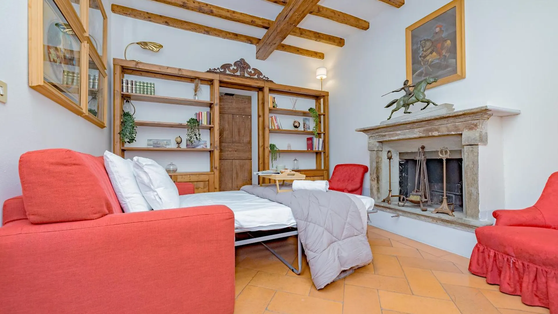 Luxury Naviglio House - 10 Min Cathedral Apartment Milan 0*,  Italy