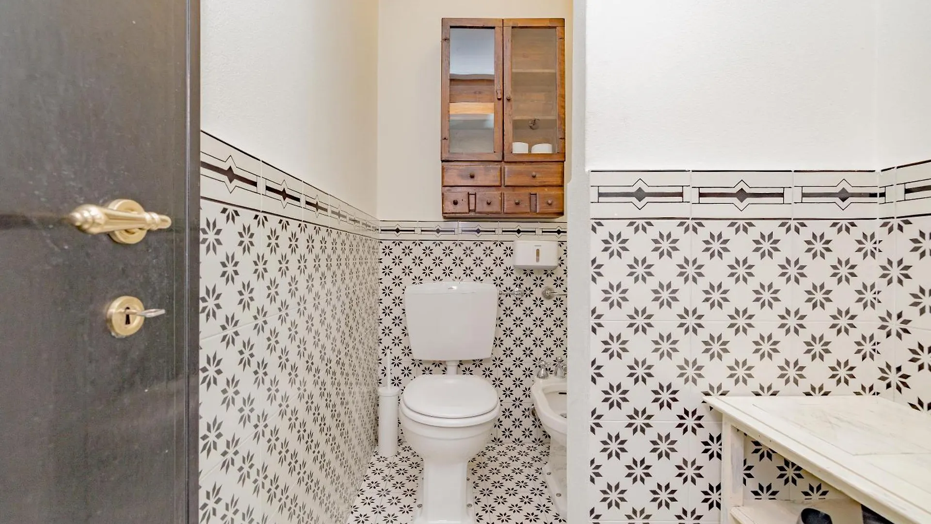 Luxury Naviglio House - 10 Min Cathedral Apartment Milan