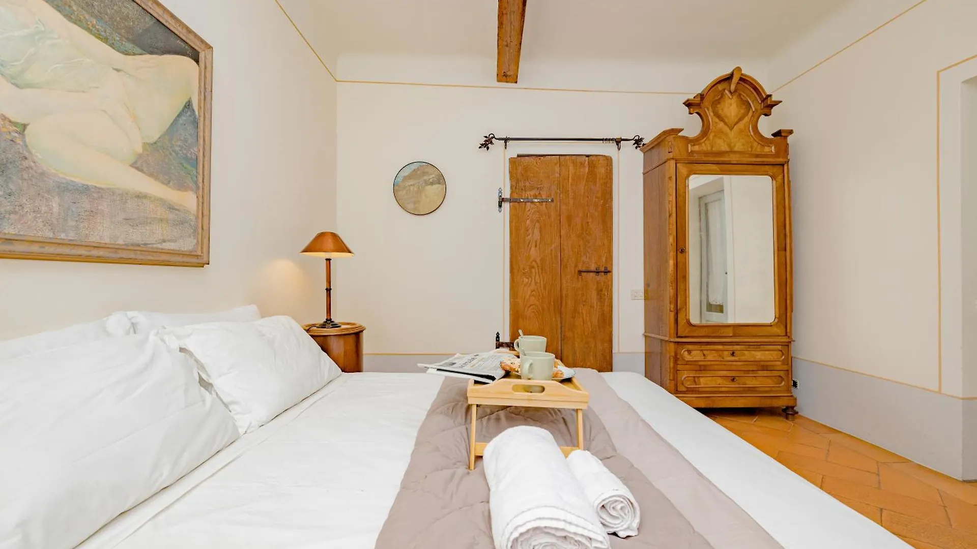 Luxury Naviglio House - 10 Min Cathedral Apartment Milan