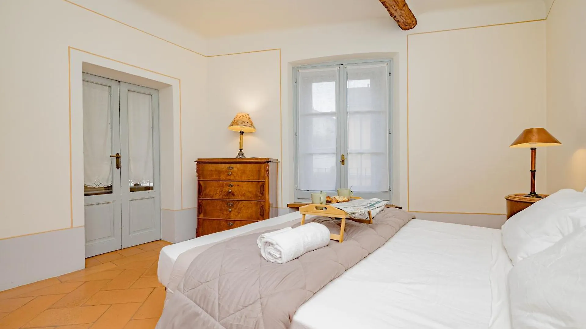 Luxury Naviglio House - 10 Min Cathedral Apartment Milan Italy