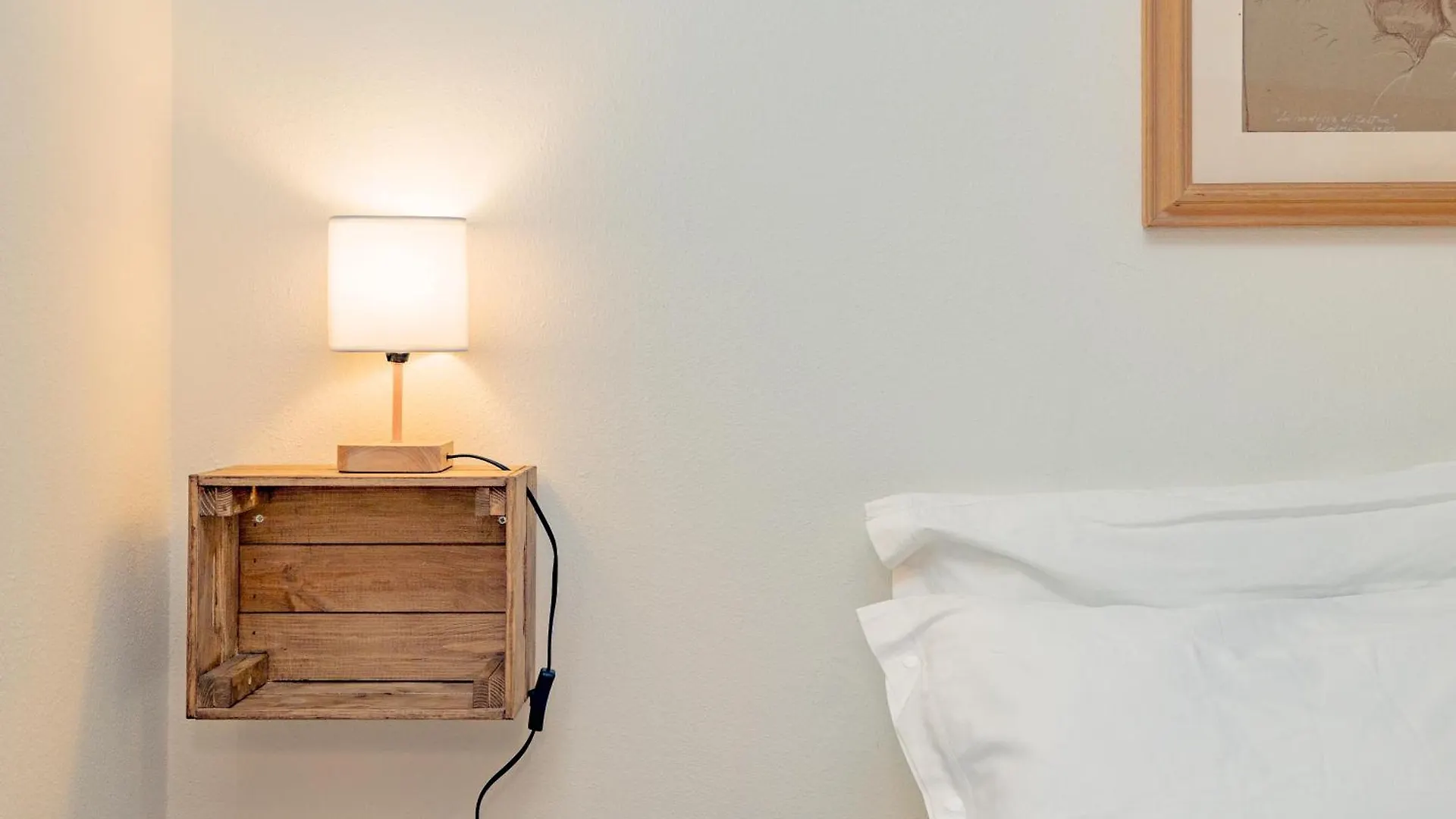 Luxury Naviglio House - 10 Min Cathedral Apartment Milan 0*,